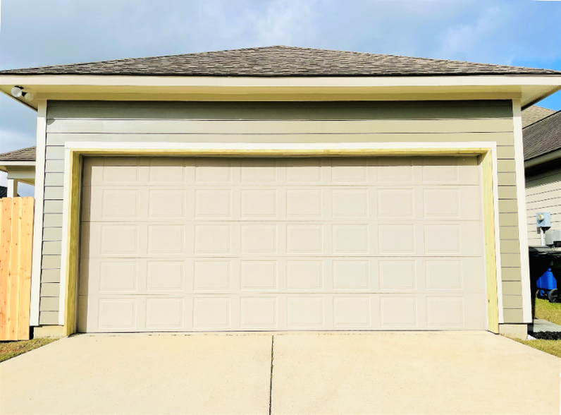 Building Photo - 100 Pettigrove Dr