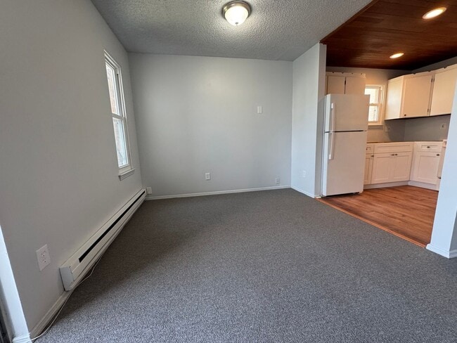 Building Photo - 1322 S Fountian Street