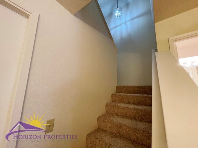 Building Photo - Spacious Two-story 2 Bed 2 Bath 1,564 Sq. Ft. North Sacramento Condo