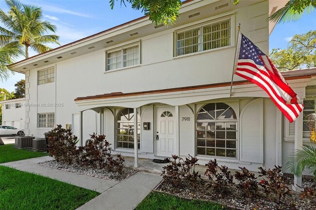 Building Photo - 7911 Camino Cir