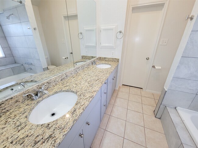 Building Photo - 8514 Opalwood Ct