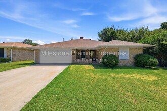 Building Photo - 1908 Paula Dr