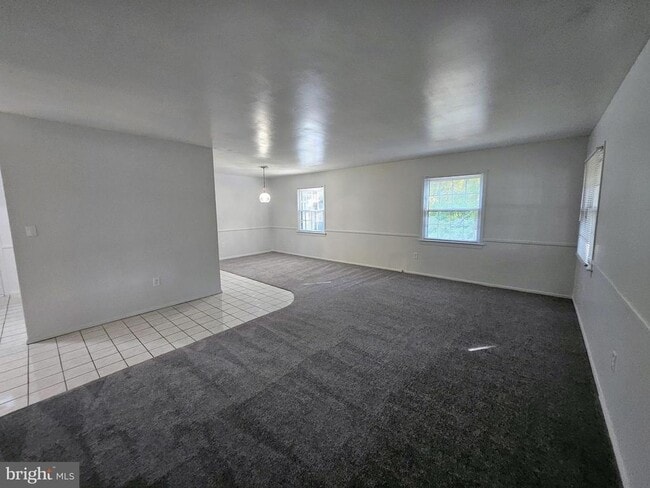 Building Photo - 49 Bonnie Ln