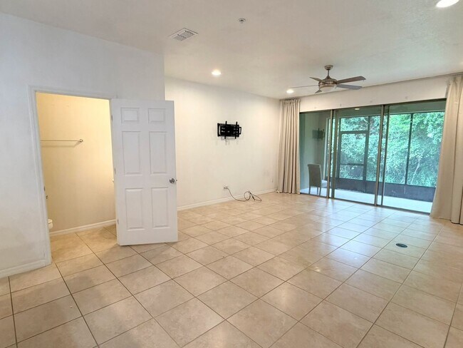 Building Photo - 1288 Pavia Dr