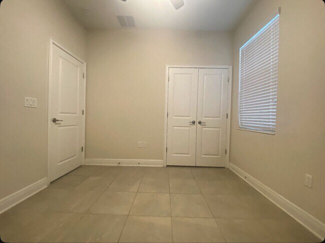 Building Photo - Beautiful Open Concept Home- FREE TO APPLY!
