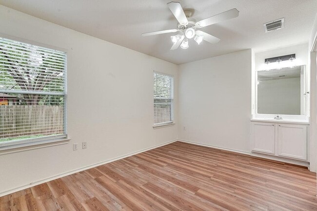 Building Photo - 1505 Strickland Dr