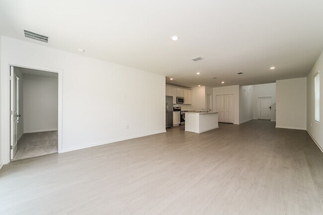 Building Photo - 6240 Botticella Blvd
