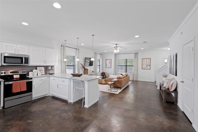 Building Photo - 12710 Englemann Dr