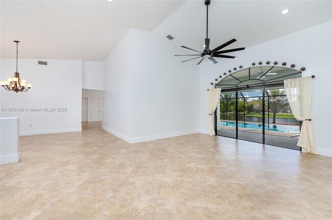 Building Photo - 721 NW 193rd Ave