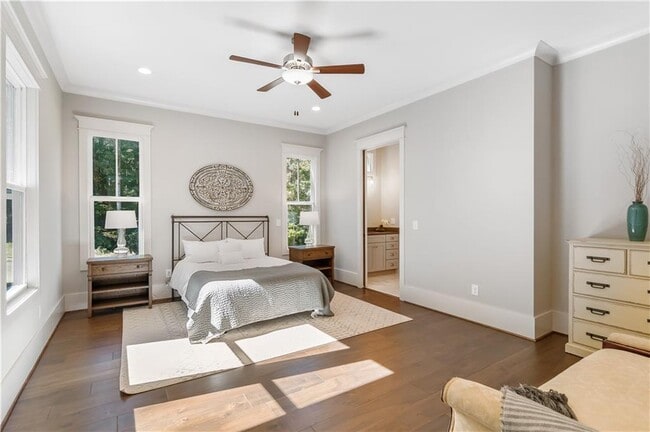 Building Photo - 6 Whisper Pl