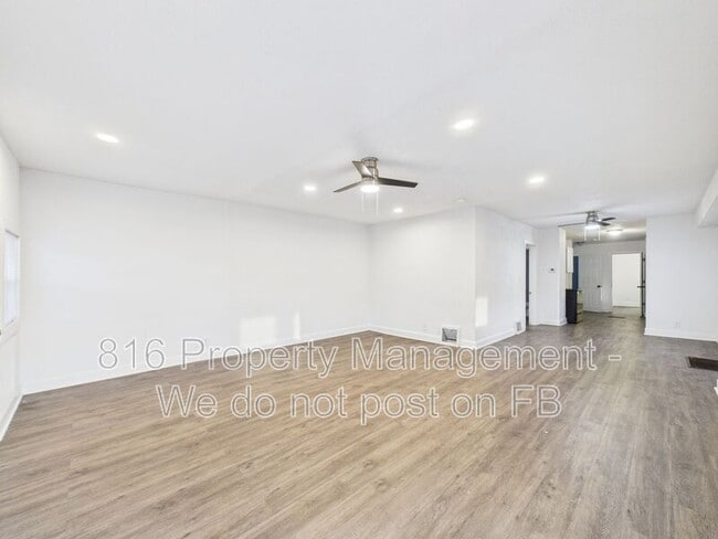 Building Photo - 1513 Rowland Ave