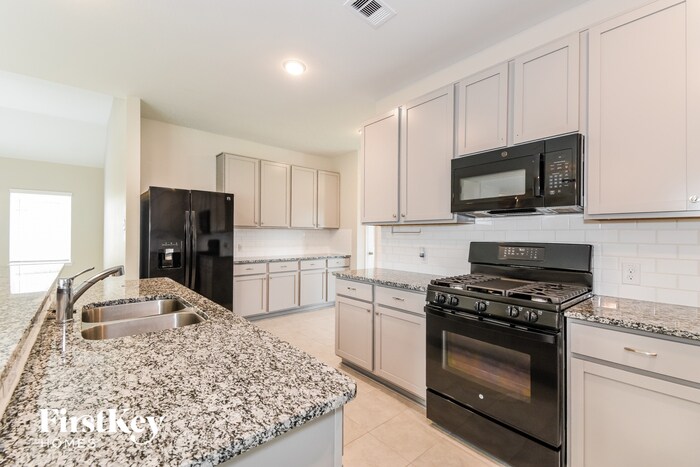 Building Photo - 8020 Quartz Ln