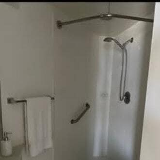 Building Photo - 1212 Nuuanu Ave