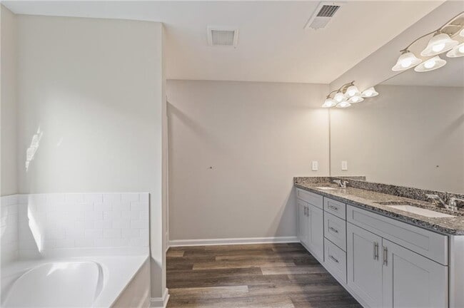 Building Photo - 1038 Valley Rock Dr