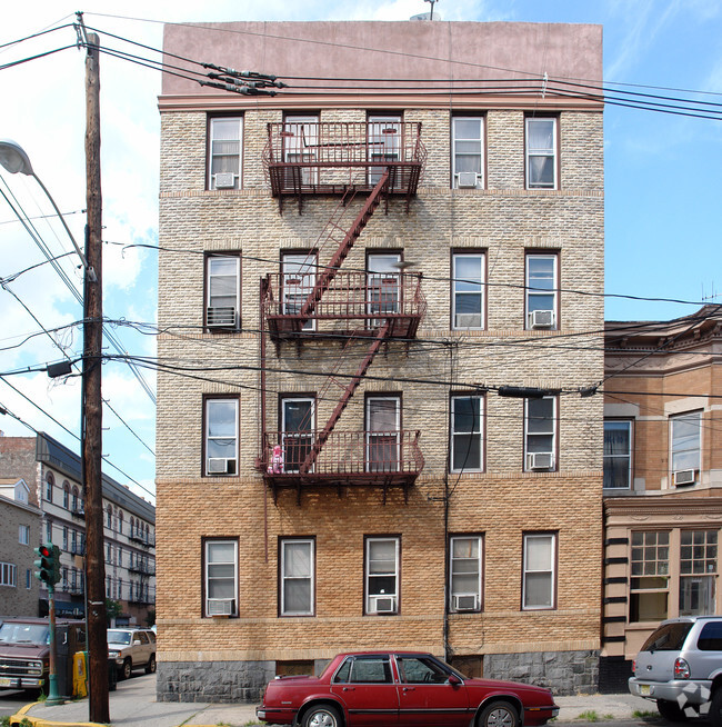 Building Photo - Overlook Terrace North