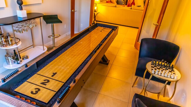 Building Photo - 53220 Avenida Navarro