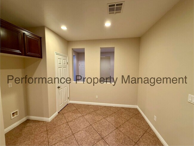 Building Photo - Stunning 3 Bed/2 Bath Gated Home w/ RBP & $0 Deposit Option