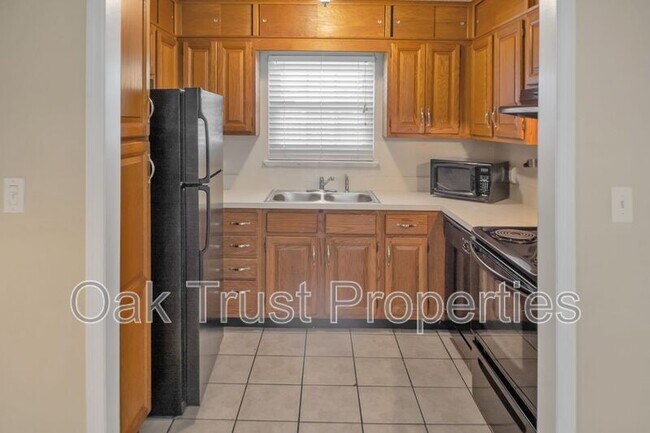 Building Photo - 874 S Colony Dr
