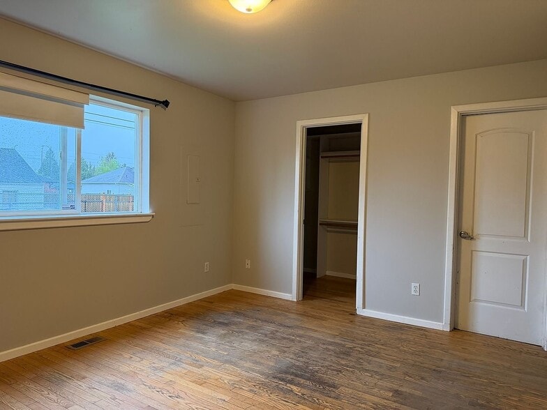 Building Photo - 6244 S Fife St