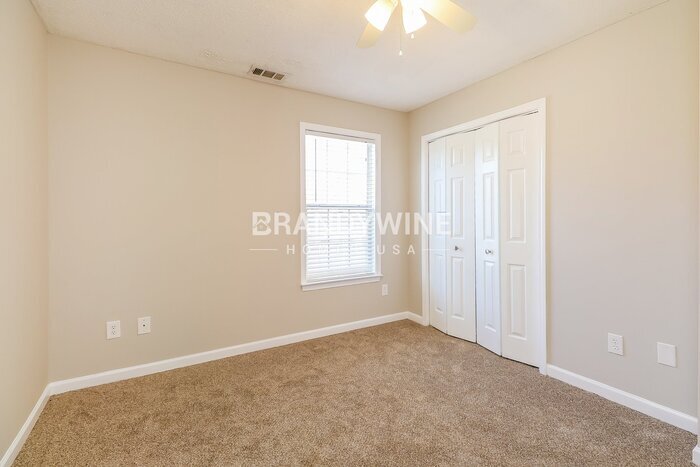 Building Photo - 415 Cold Springs Ln