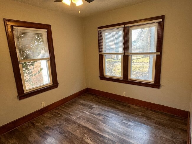 Building Photo - 1614-1616 S 4th St