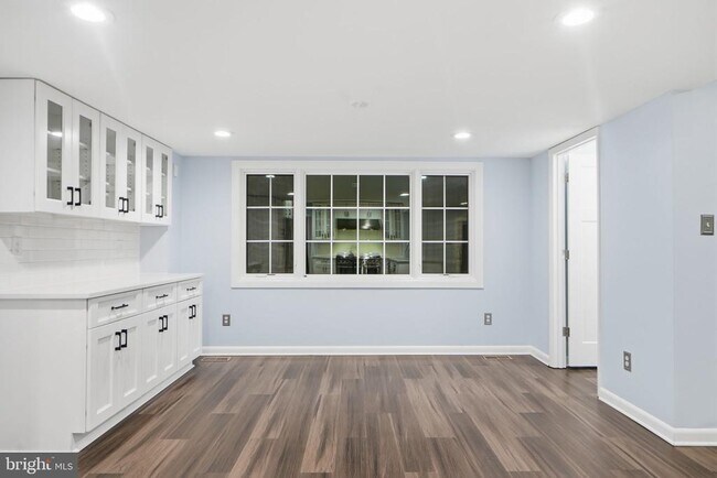 Building Photo - 808 Cottonwood Dr