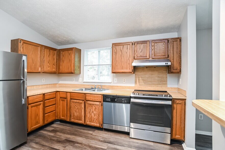 Building Photo - 7719 Mallen Dr