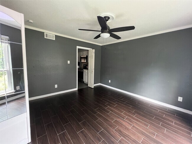 Building Photo - 5801 Lumberdale Rd