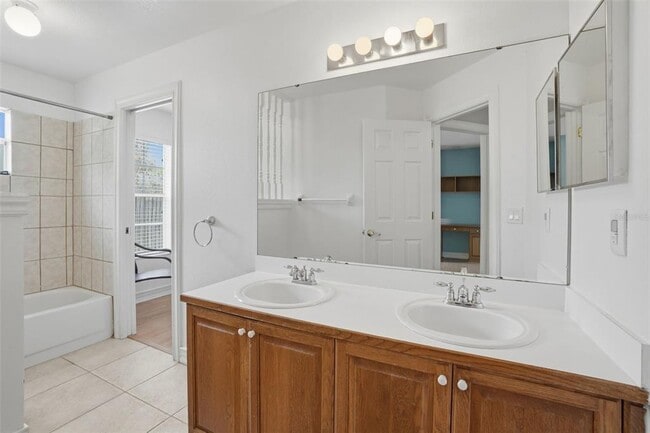 Building Photo - 1608 Imperial Palm Dr