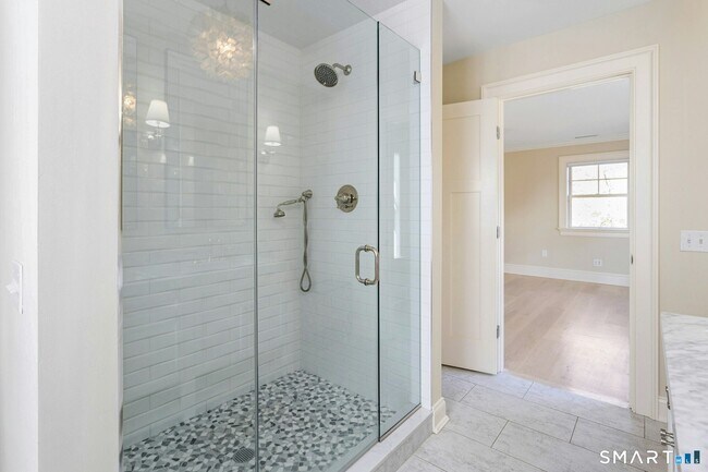 Building Photo - 46 Cook Rd