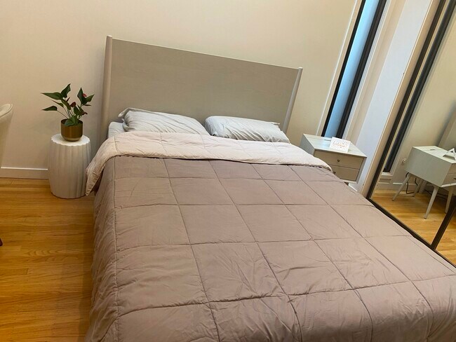 Building Photo - 6579 Exeter Dr