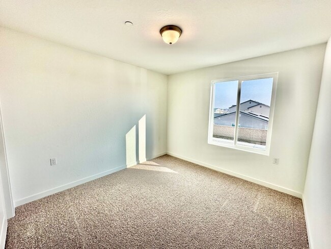 Building Photo - BRAND NEW 3/2.5 Lennar In Riverstone Community