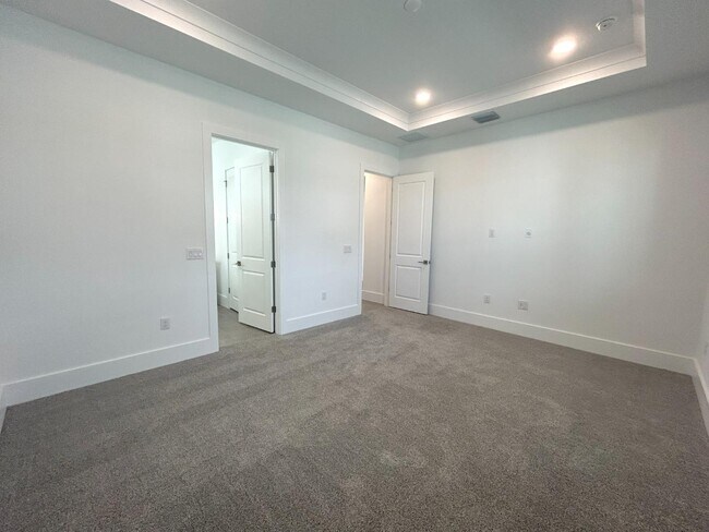 Building Photo - 12615 Clear Sapphire Dr