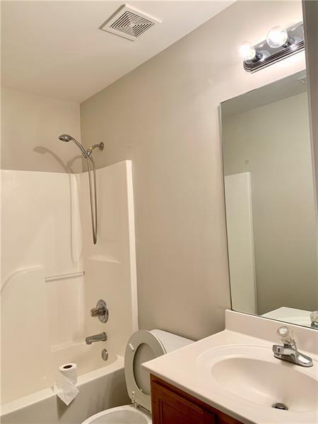 Building Photo - 2534 Winslow Ridge Dr NE