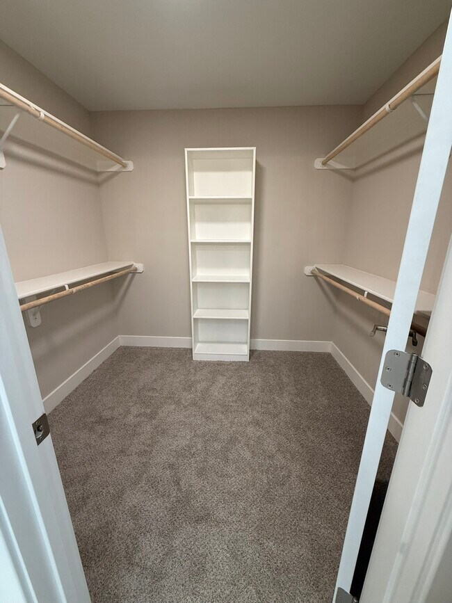 Building Photo - 8536 Kickapoo St