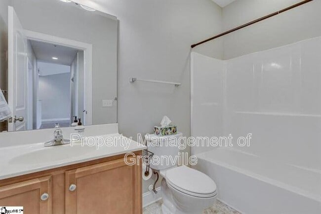 Building Photo - 334 Easterlin Way