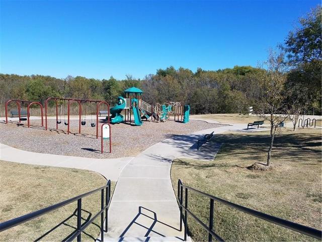 Building Photo - 2096 Royal Acres Trail