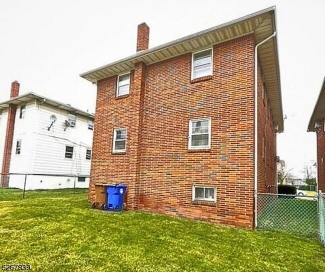 Building Photo - 400 Kennedy Dr