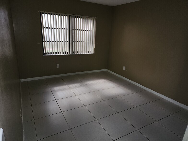 Building Photo - 8600 SW 149th Ave