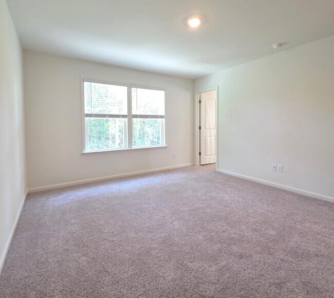 Building Photo - 114 Malbec Dr