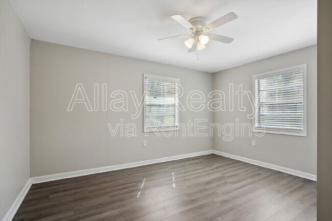 Building Photo - 1770 Rogers Ave SW