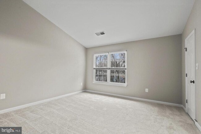 Building Photo - 328 Moseby Ct