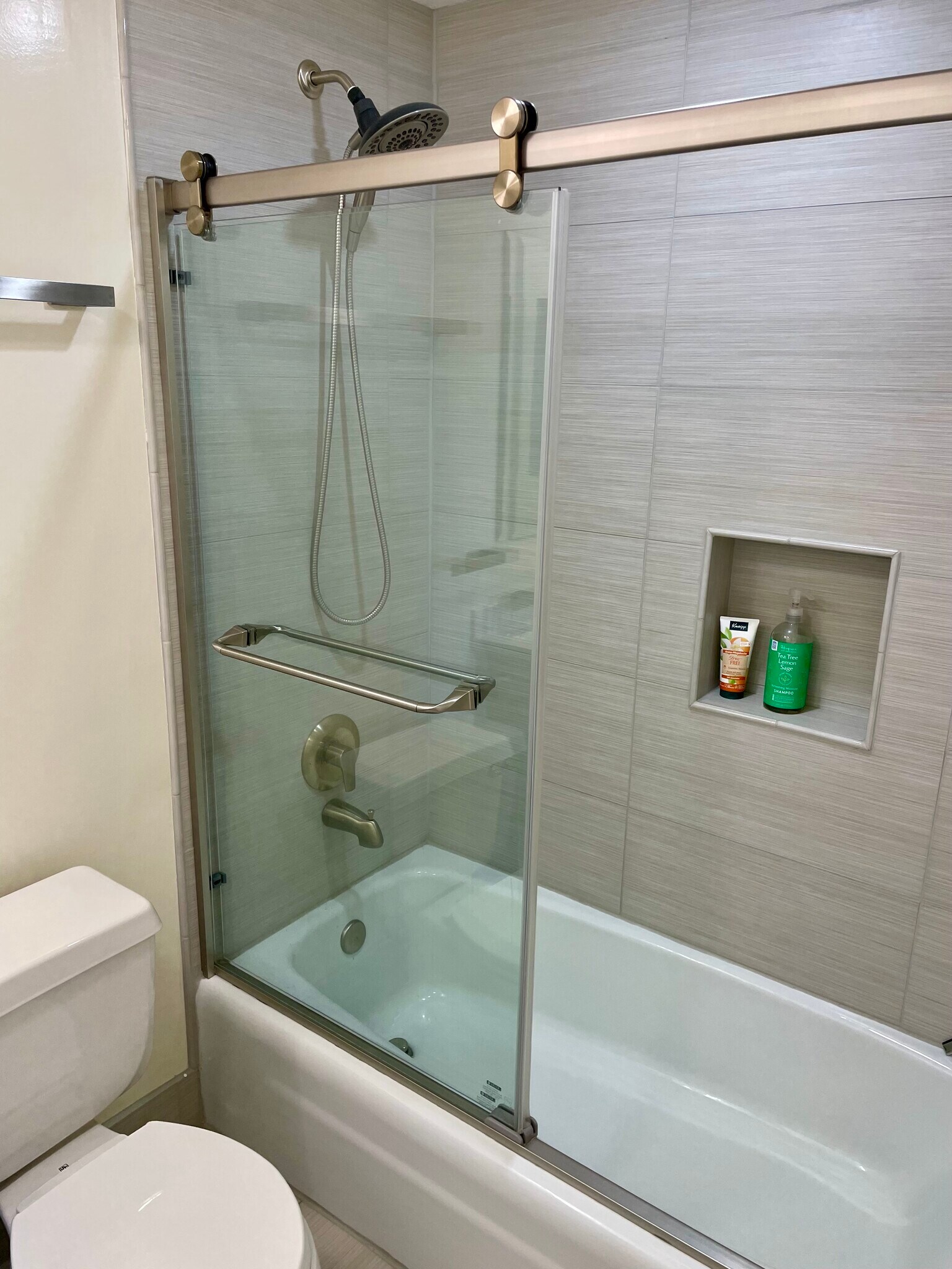 Bathroom 2 - 2742 Meadow Lark Dr