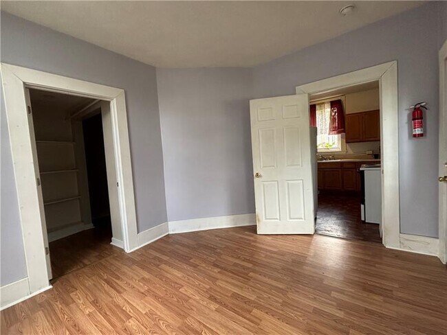 Building Photo - 211 S Wade Ave