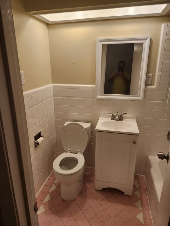 Building Photo - 615 S 1st St