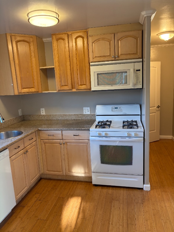 Building Photo - 971 S 7th St