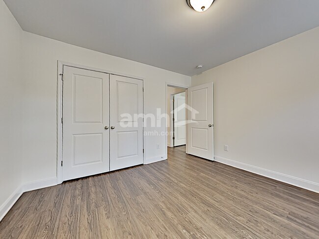 Building Photo - 3069 Day Flower Dr