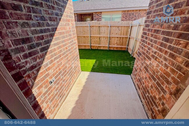 Building Photo - 2009 Corpus Ave