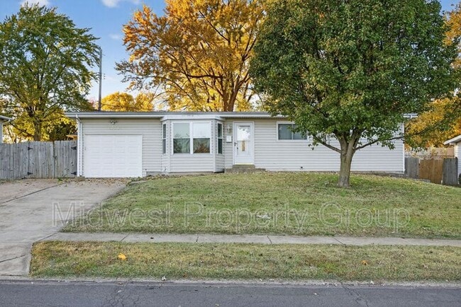 Building Photo - 1225 Night Dr