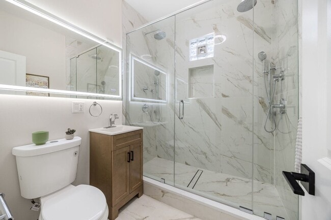 Building Photo - 4143 N Drake Ave